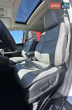 Позашляховик / Кросовер Honda CR-V 2015 в 