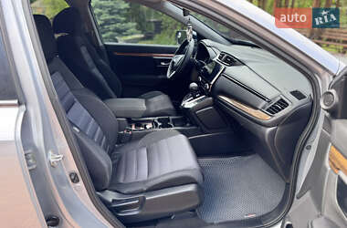 Позашляховик / Кросовер Honda CR-V 2018 в 