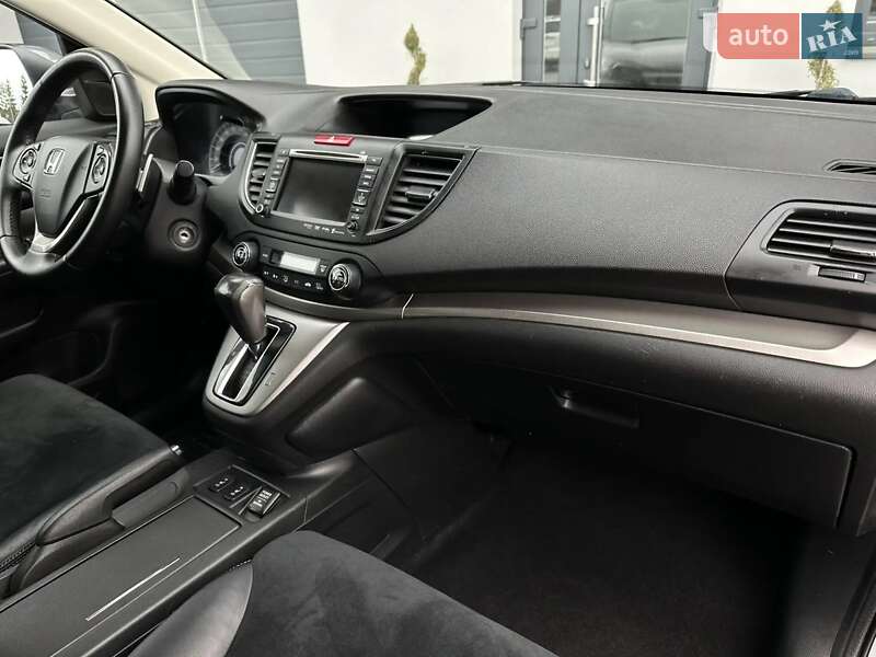 Позашляховик / Кросовер Honda CR-V 2013 в Чернівцях