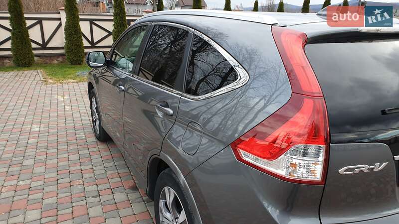 Позашляховик / Кросовер Honda CR-V 2013 в Чернівцях