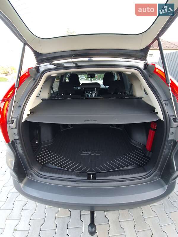 Позашляховик / Кросовер Honda CR-V 2013 в Чернівцях
