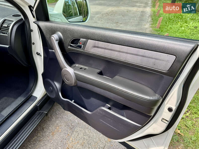Внедорожник / Кроссовер Honda CR-V 2008 в Киеве