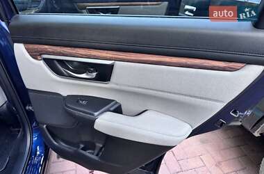 Внедорожник / Кроссовер Honda CR-V 2018 в 