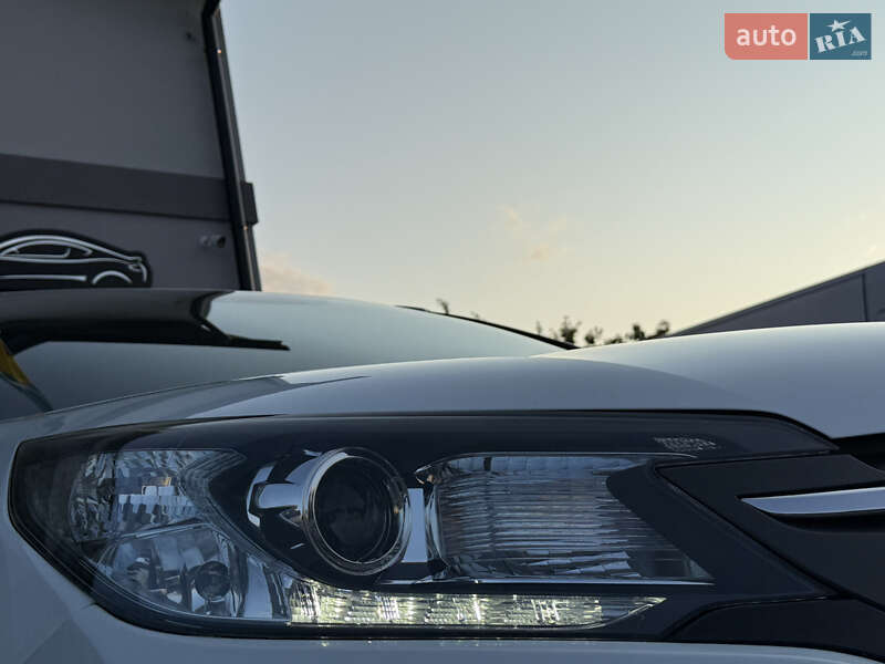 Внедорожник / Кроссовер Honda CR-V 2014 в Львове