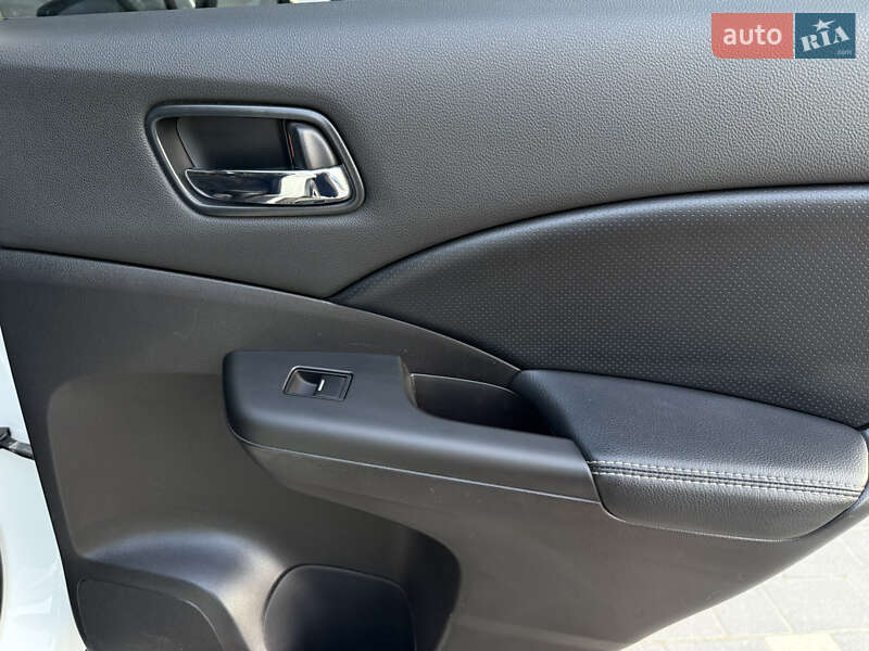 Внедорожник / Кроссовер Honda CR-V 2014 в Львове
