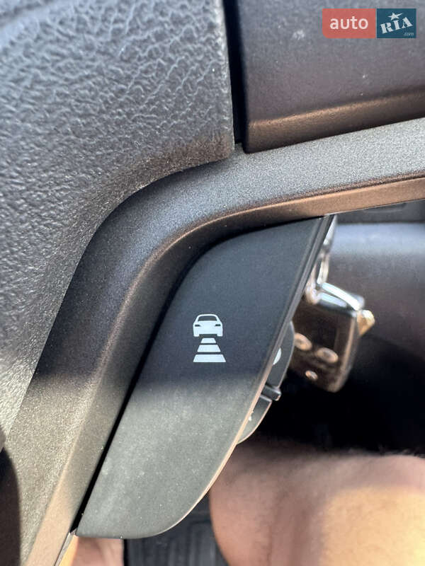 Внедорожник / Кроссовер Honda CR-V 2011 в Стрые