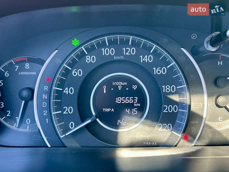 Позашляховик / Кросовер Honda CR-V 2012 в Києві
