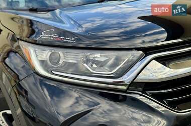 Внедорожник / Кроссовер Honda CR-V 2019 в 