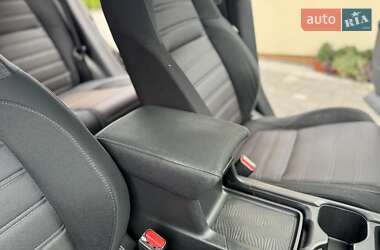 Внедорожник / Кроссовер Honda CR-V 2019 в 