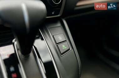Внедорожник / Кроссовер Honda CR-V 2022 в 