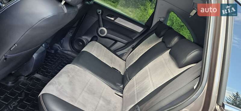 Внедорожник / Кроссовер Honda CR-V 2011 в Желтых Водах