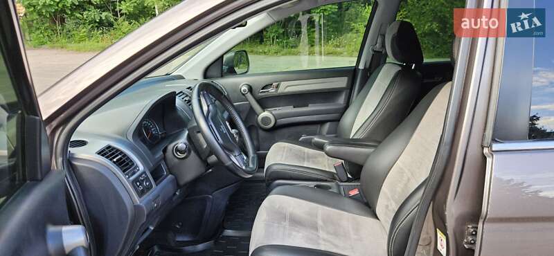 Внедорожник / Кроссовер Honda CR-V 2011 в Желтых Водах