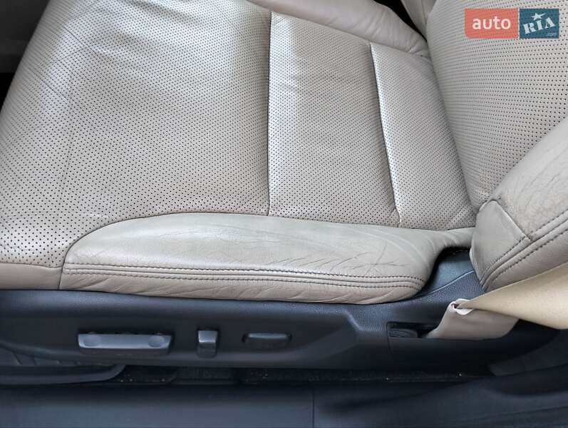 Позашляховик / Кросовер Honda CR-V 2014 в Тернополі