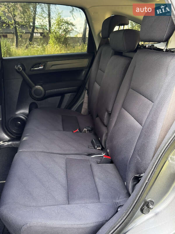 Внедорожник / Кроссовер Honda CR-V 2010 в Радивилове
