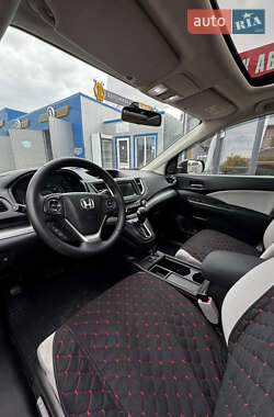 Внедорожник / Кроссовер Honda CR-V 2015 в 