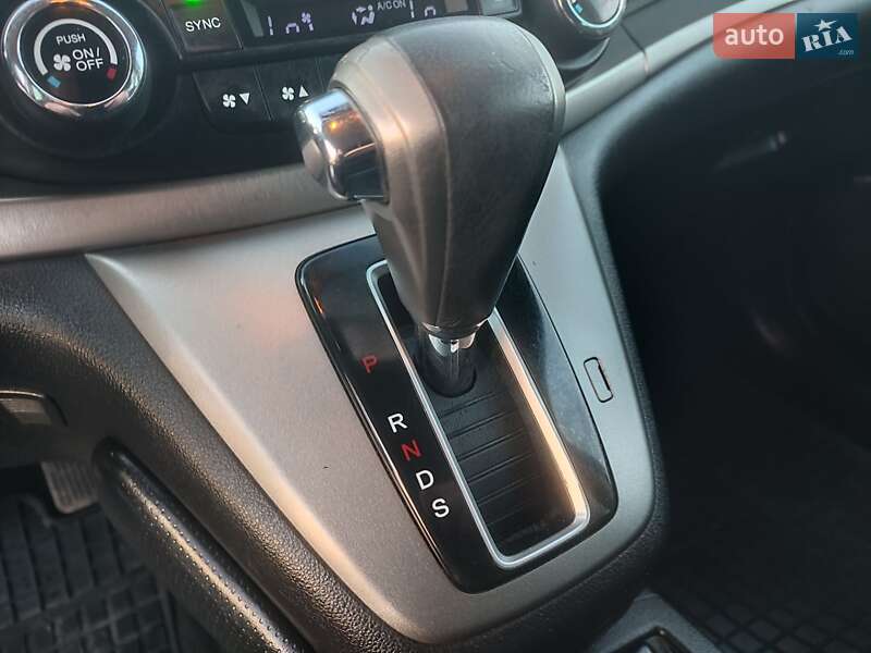 Позашляховик / Кросовер Honda CR-V 2012 в Золочеві