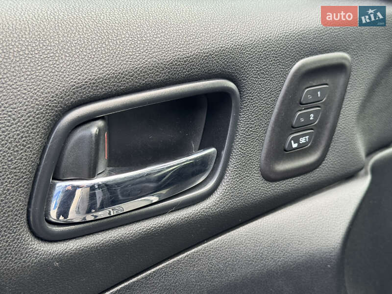 Внедорожник / Кроссовер Honda CR-V 2013 в Ровно