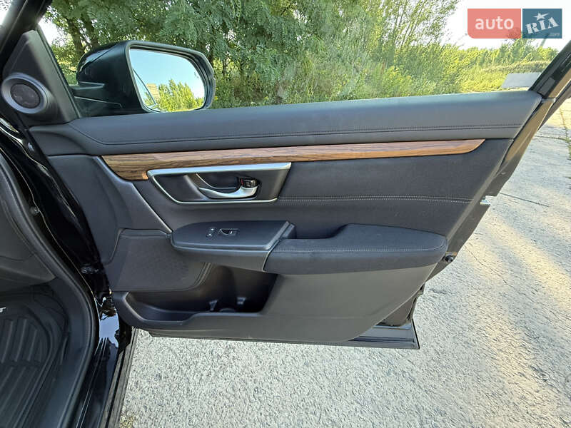 Внедорожник / Кроссовер Honda CR-V 2020 в Харькове