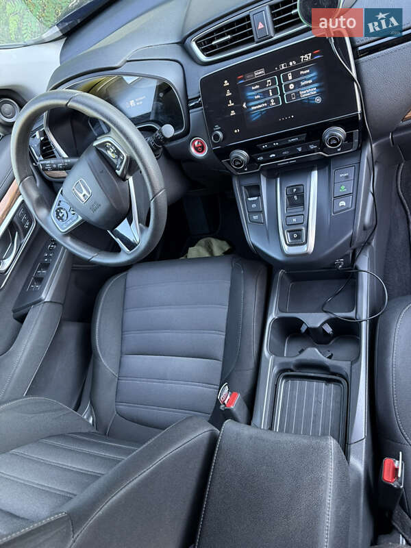 Внедорожник / Кроссовер Honda CR-V 2020 в Харькове