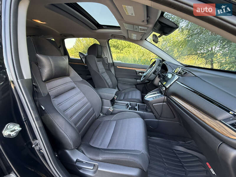 Внедорожник / Кроссовер Honda CR-V 2020 в Харькове