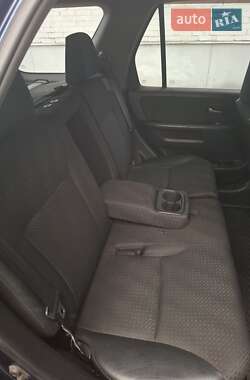 Внедорожник / Кроссовер Honda CR-V 2004 в 