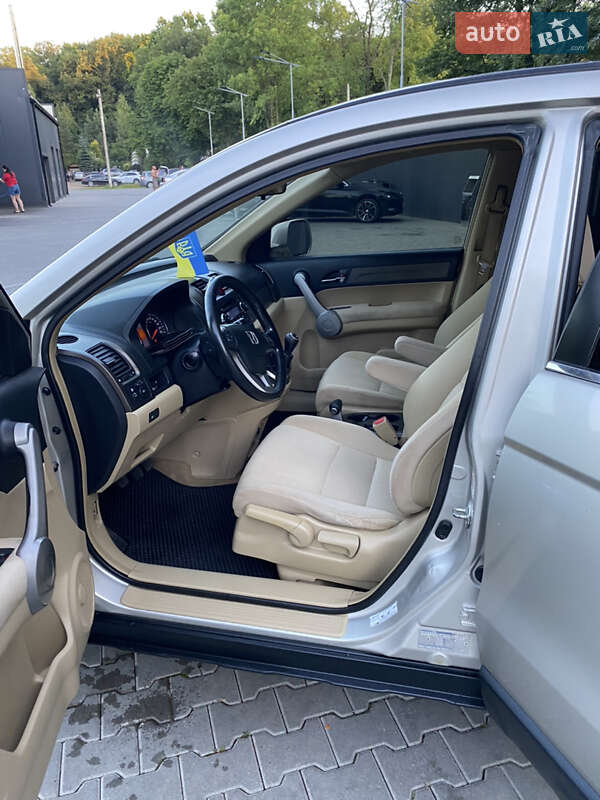Внедорожник / Кроссовер Honda CR-V 2007 в Дрогобыче