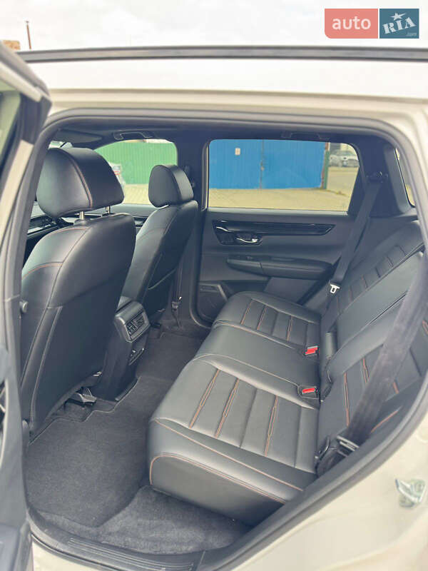 Внедорожник / Кроссовер Honda CR-V 2023 в Сокале