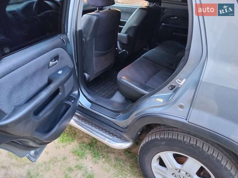 Позашляховик / Кросовер Honda CR-V 2004 в Полтаві