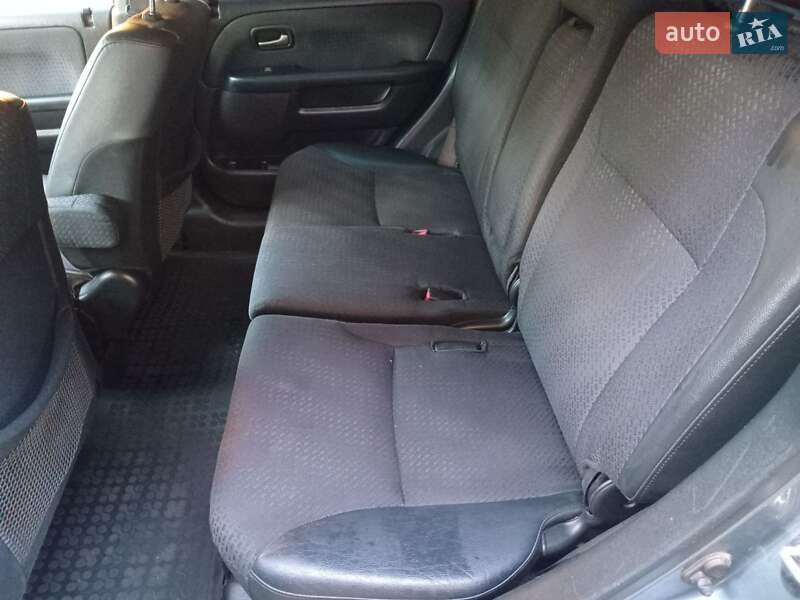 Позашляховик / Кросовер Honda CR-V 2004 в Полтаві
