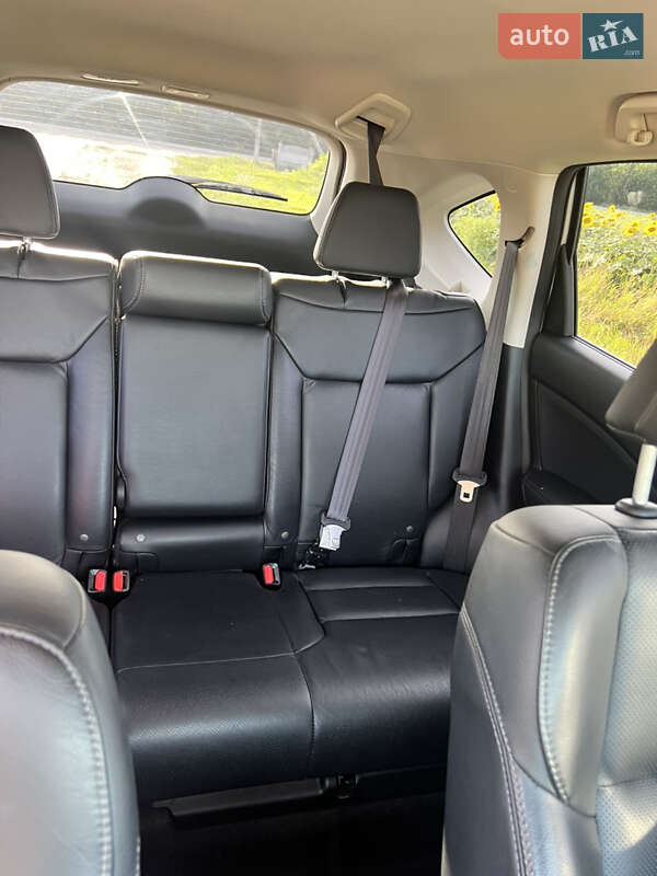 Внедорожник / Кроссовер Honda CR-V 2016 в Змиеве