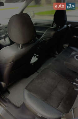 Внедорожник / Кроссовер Honda CR-V 2011 в 