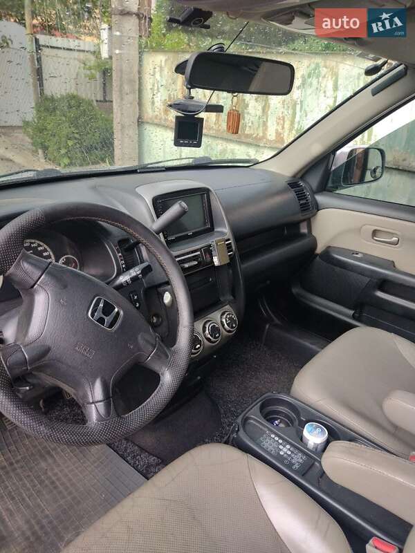 Позашляховик / Кросовер Honda CR-V 2004 в Києві