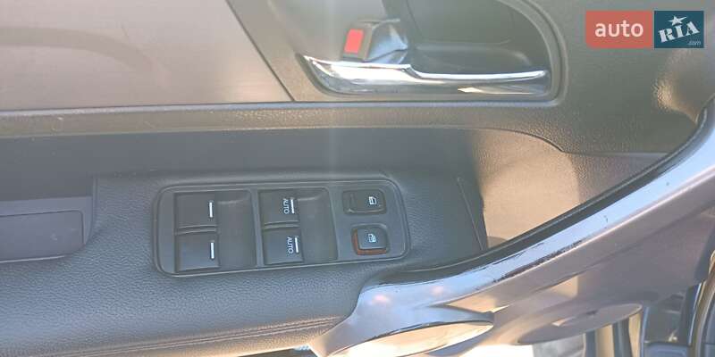 Позашляховик / Кросовер Honda CR-V 2008 в Луцьку