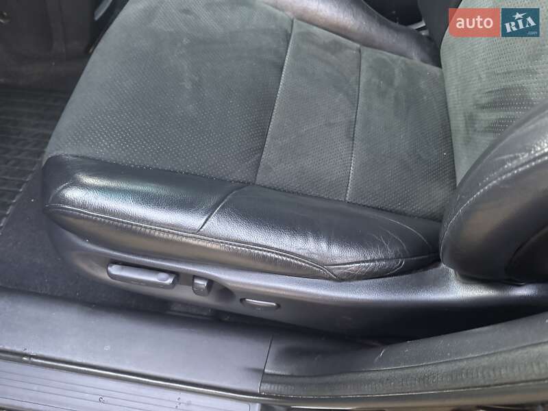 Внедорожник / Кроссовер Honda CR-V 2010 в Чернигове