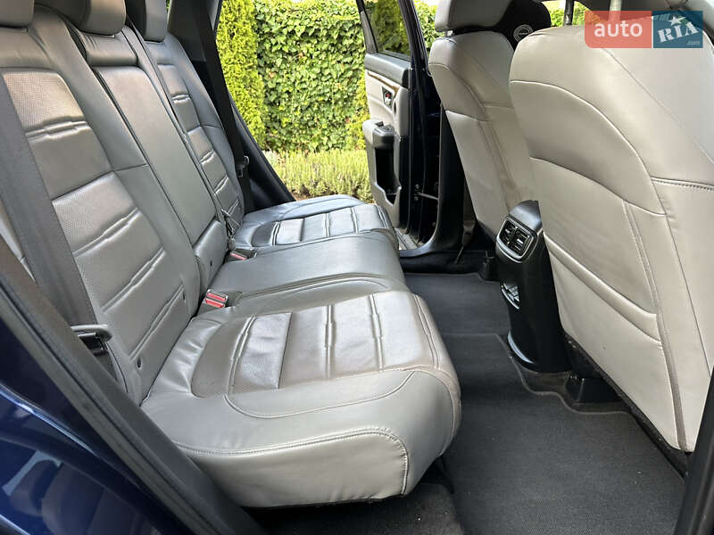 Внедорожник / Кроссовер Honda CR-V 2017 в Одессе