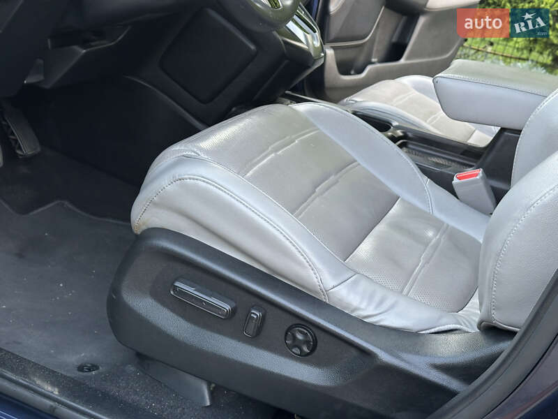 Внедорожник / Кроссовер Honda CR-V 2017 в Одессе