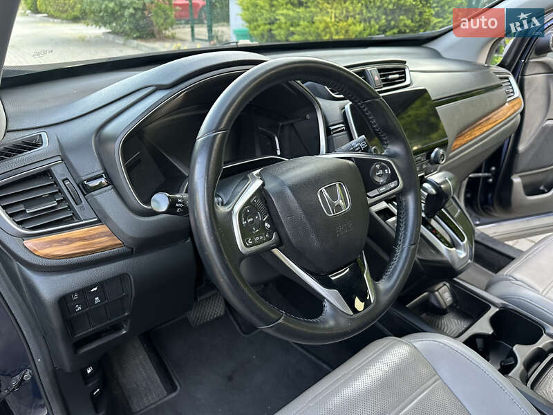 Внедорожник / Кроссовер Honda CR-V 2017 в Одессе