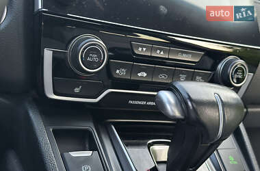 Внедорожник / Кроссовер Honda CR-V 2017 в 