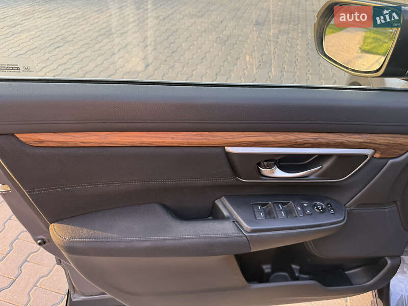 Внедорожник / Кроссовер Honda CR-V 2017 в Львове