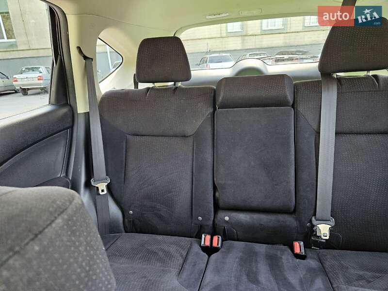 Внедорожник / Кроссовер Honda CR-V 2014 в Шепетовке