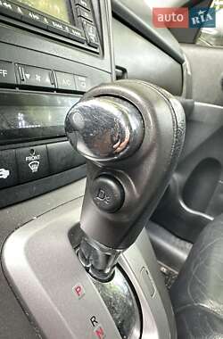 Внедорожник / Кроссовер Honda CR-V 2010 в 
