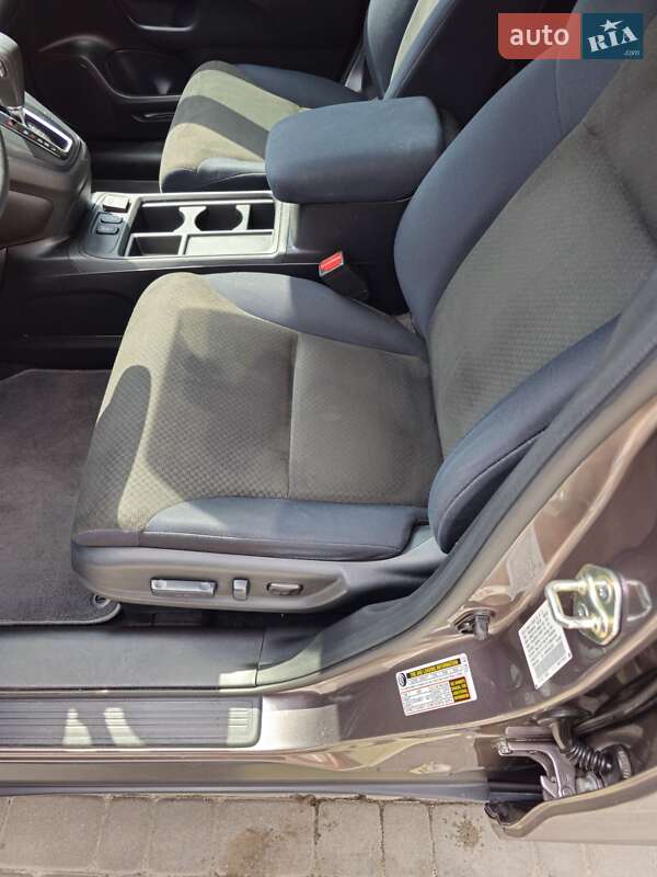 Позашляховик / Кросовер Honda CR-V 2016 в Харкові фото 5 Позашляховик / Кросовер Honda CR-V 2016 в Харкові