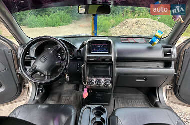 Внедорожник / Кроссовер Honda CR-V 2005 в 