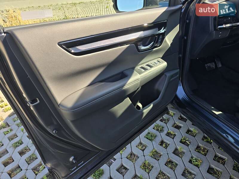 Внедорожник / Кроссовер Honda CR-V 2023 в Хмельницком
