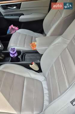Внедорожник / Кроссовер Honda CR-V 2017 в 