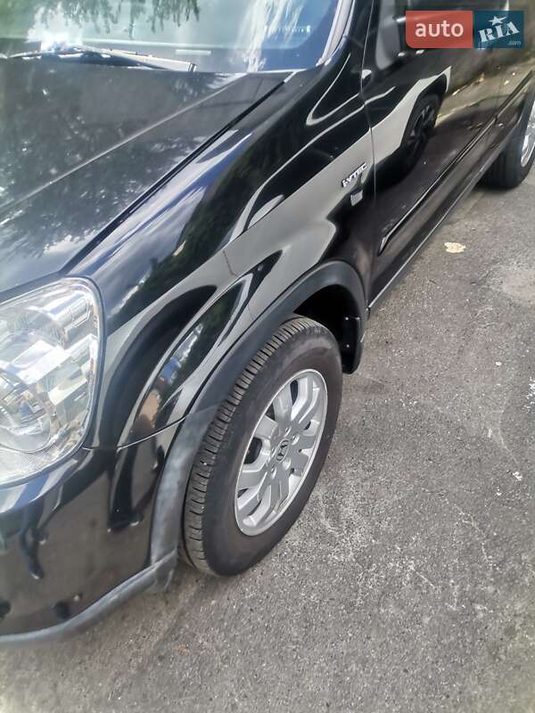 Позашляховик / Кросовер Honda CR-V 2005 в Києві
