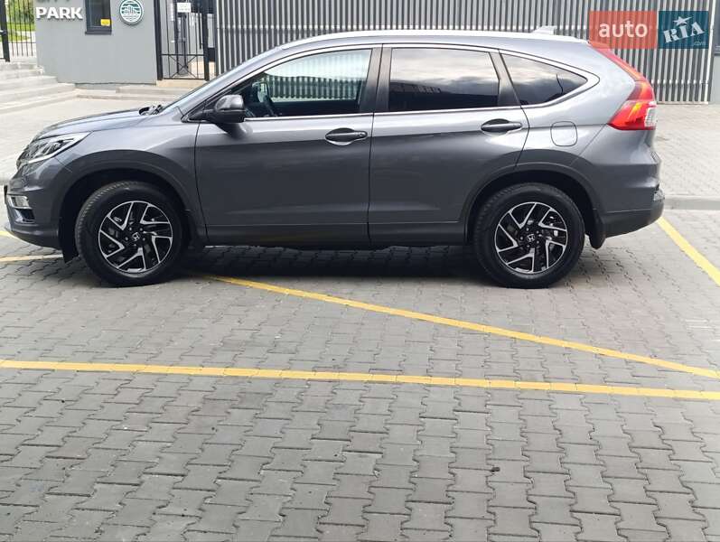 Внедорожник / Кроссовер Honda CR-V 2016 в Черкассах