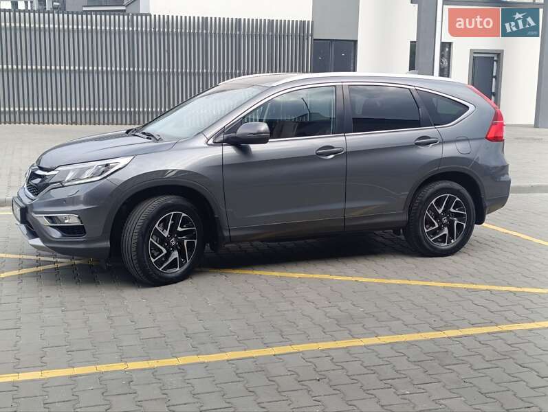 Внедорожник / Кроссовер Honda CR-V 2016 в Черкассах