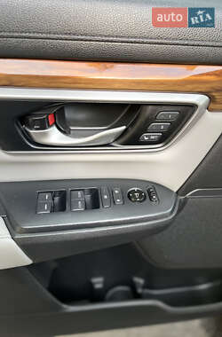Внедорожник / Кроссовер Honda CR-V 2018 в 