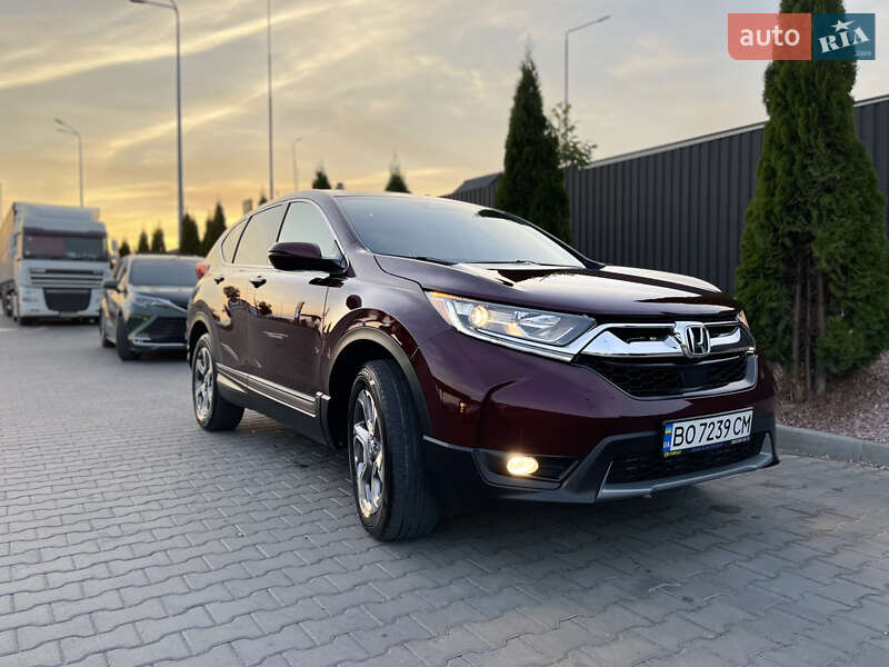 Внедорожник / Кроссовер Honda CR-V 2018 в 